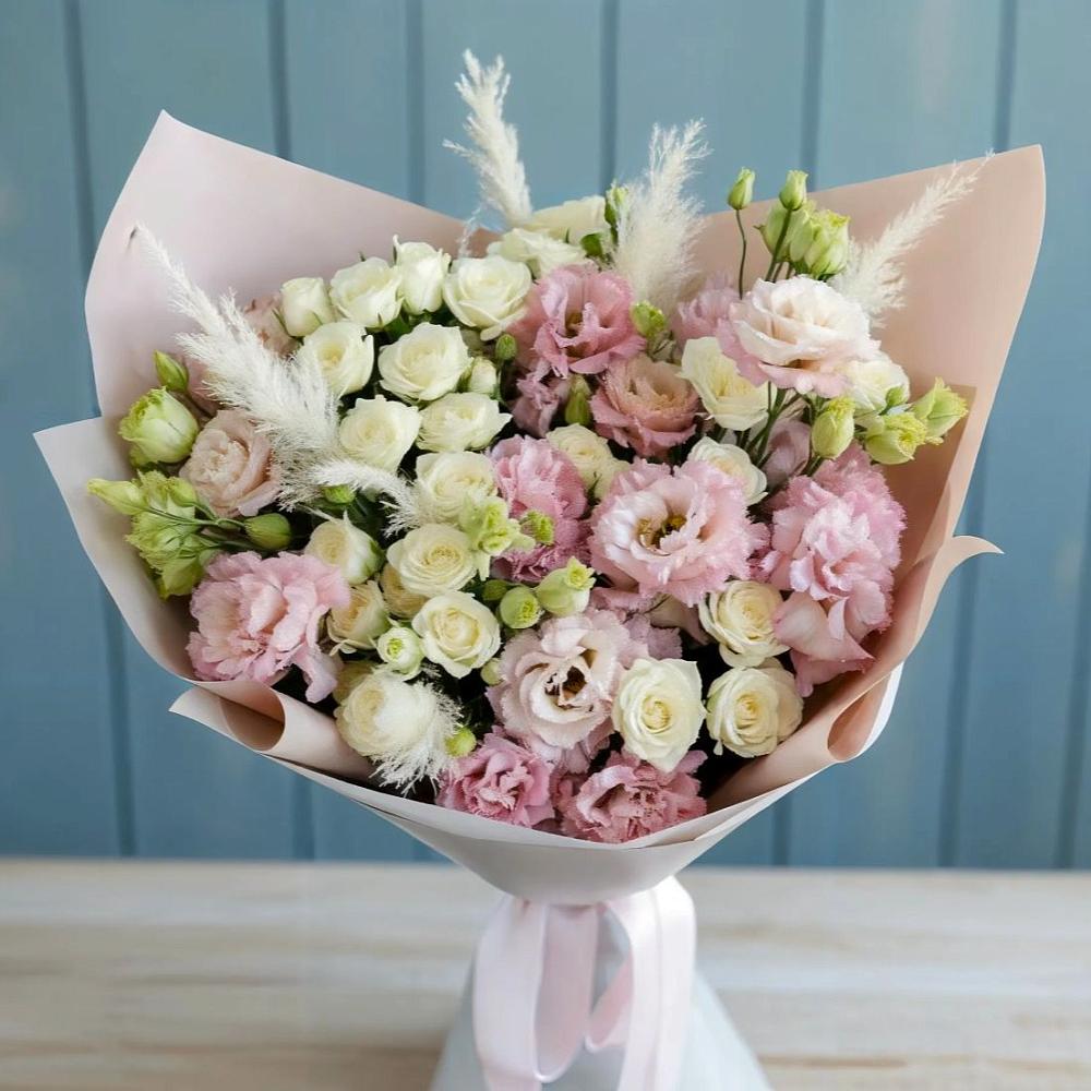 Букет цветов из: Альстромерии и Розы в Пинюг