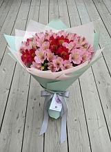 Букет цветов из:  Альстромерии в Пинюг