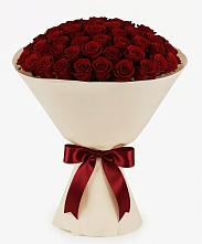 Букет 101 Бордовая роза Блэк Бакарра в Пинюг
