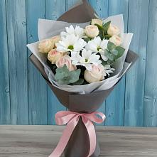 Букет цветов из:  Хризантемы и Розы в Пинюг