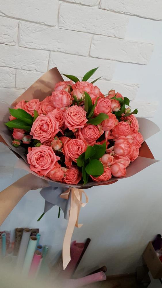 Букет цветов из: Розы в Пинюг