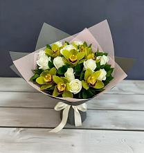 Букет цветов из:  Орхидеи и Розы в Пинюг