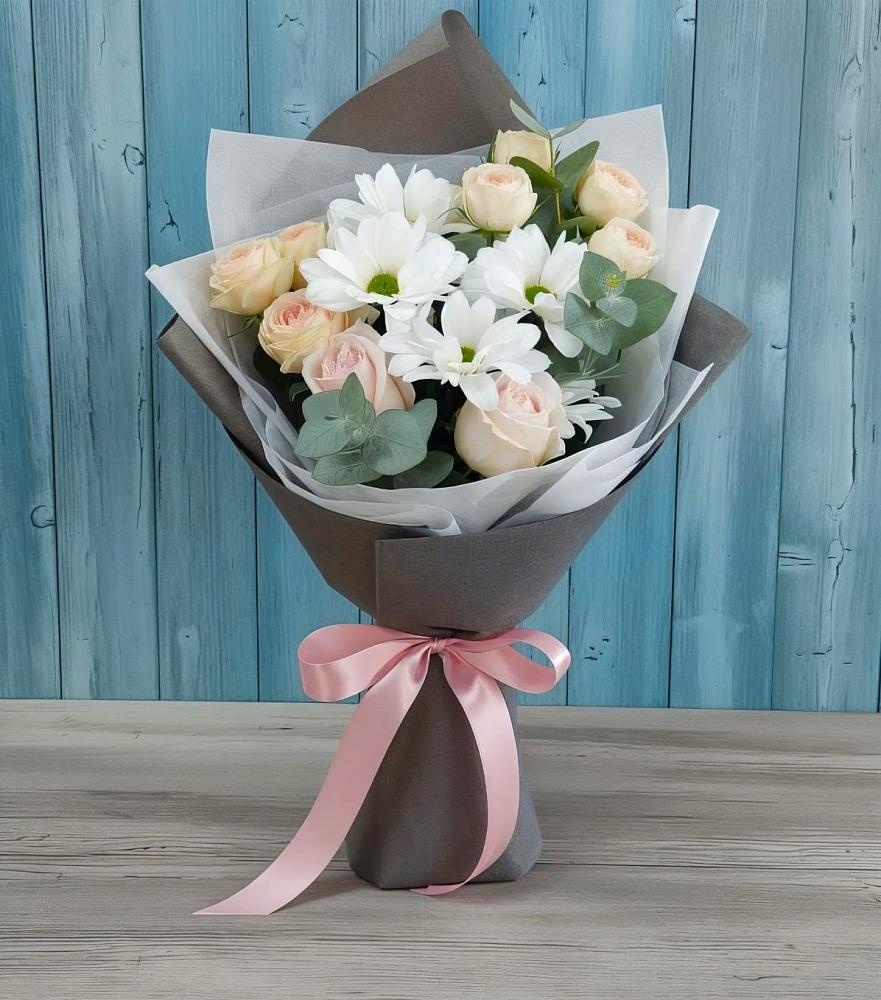 Букет цветов из: Хризантемы и Розы в Пинюг
