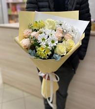 Букет цветов из:  Альстромерии, Розы и Хризантемы в Пинюг