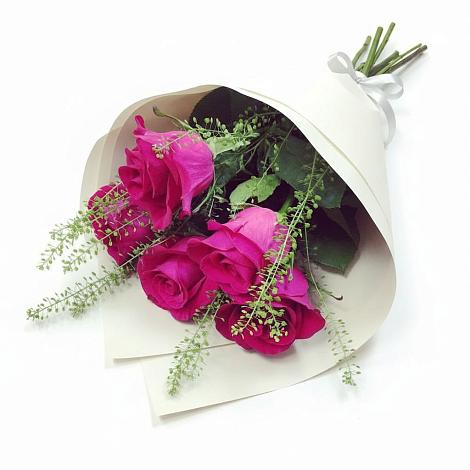 Букет цветов из: Розы в Пинюг