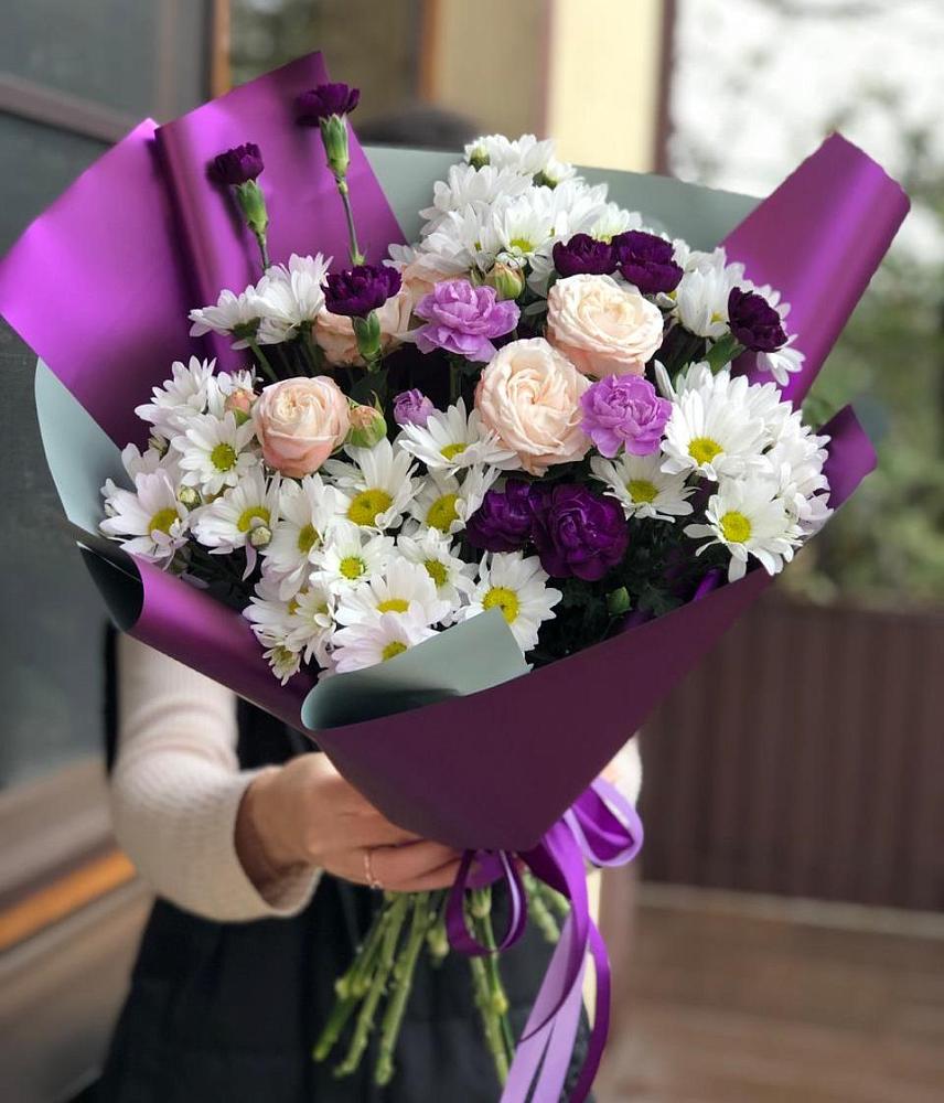 Букет цветов из: Хризантемы, Гвоздики и Розы в Пинюг