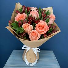 Букет цветов из:  Розы и Альстромерии в Пинюг