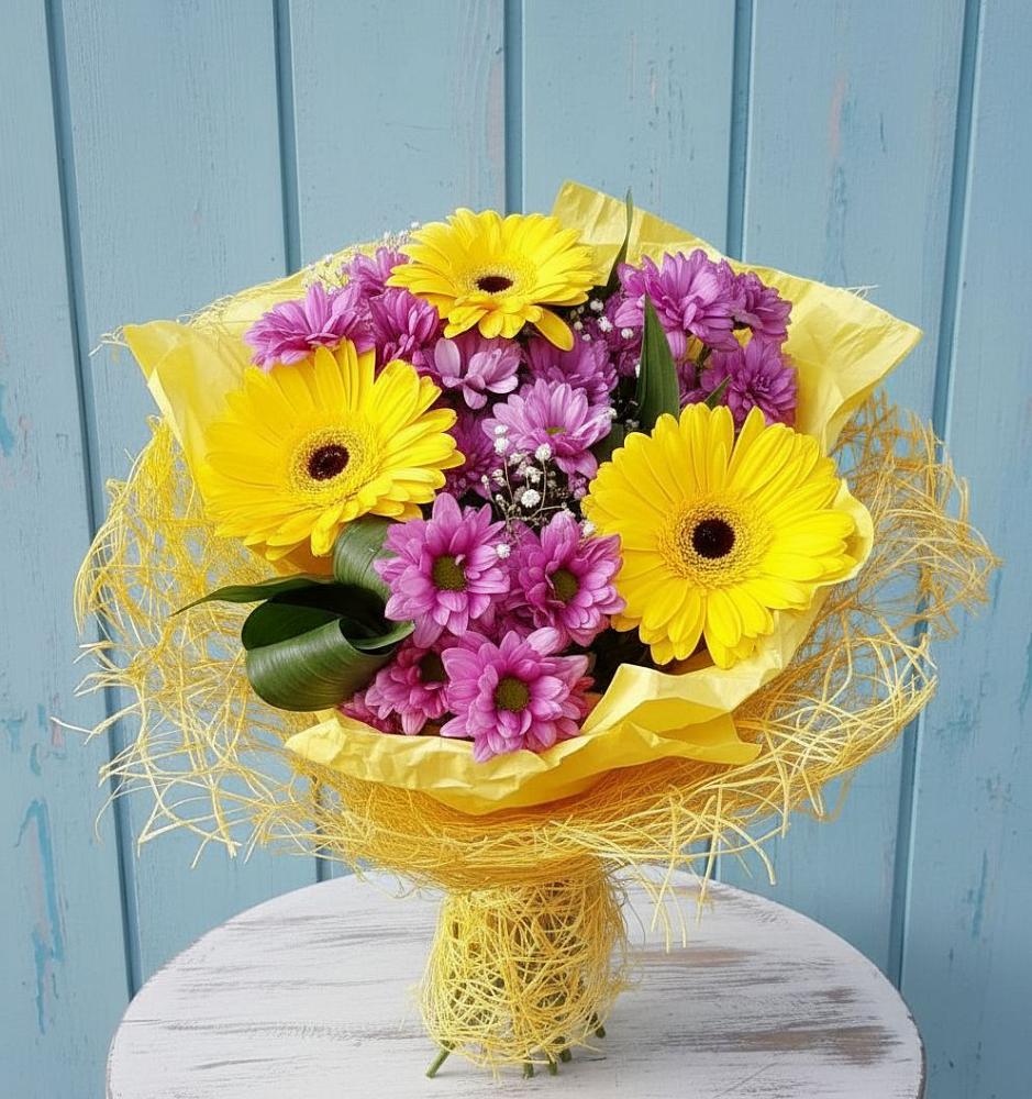 Букет цветов из: Хризантемы и Герберы в Пинюг