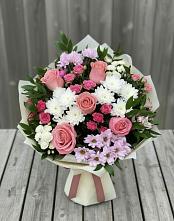 Букет цветов из:  Альстромерии, Гвоздики, Розы и Хризантемы в Пинюг