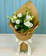 Букет цветов из:  Хризантемы и Лизиантусы в Пинюг