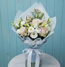 Букет цветов из:  Розы и Лизиантусы в Пинюг