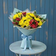 Букет цветов из:  Альстромерии и Хризантемы в Пинюг