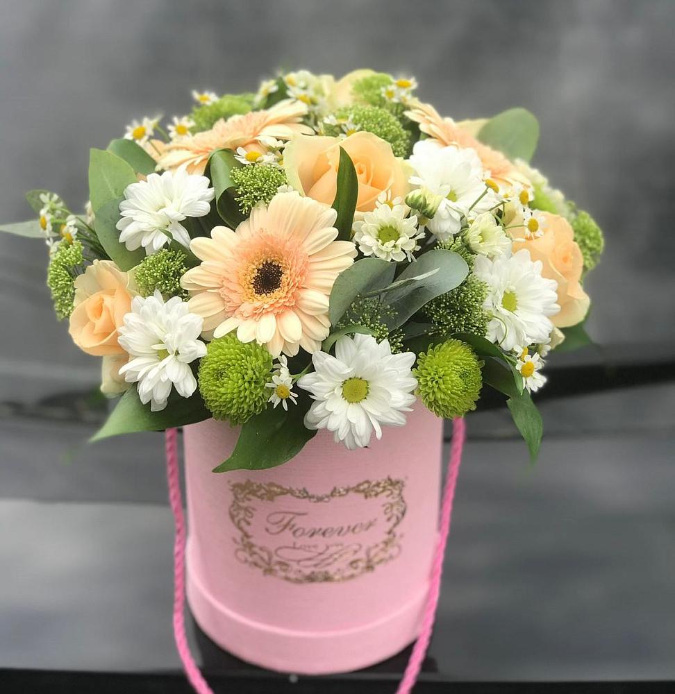 Цветочная композиция из Розы, Герберы и Хризантемы в шляпной коробке в Пинюг