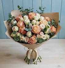 Букет цветов из:  Альстромерии и Розы в Пинюг